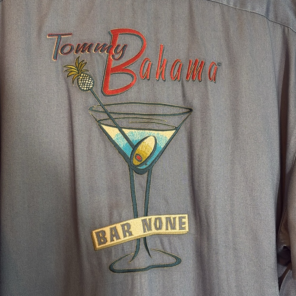 Tommy Bahama Embroidered Shirt Mens Large Martini Bar None